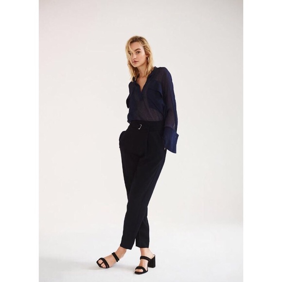 Mango - Detachable belt trousers in Navy - Picture 4 of 8